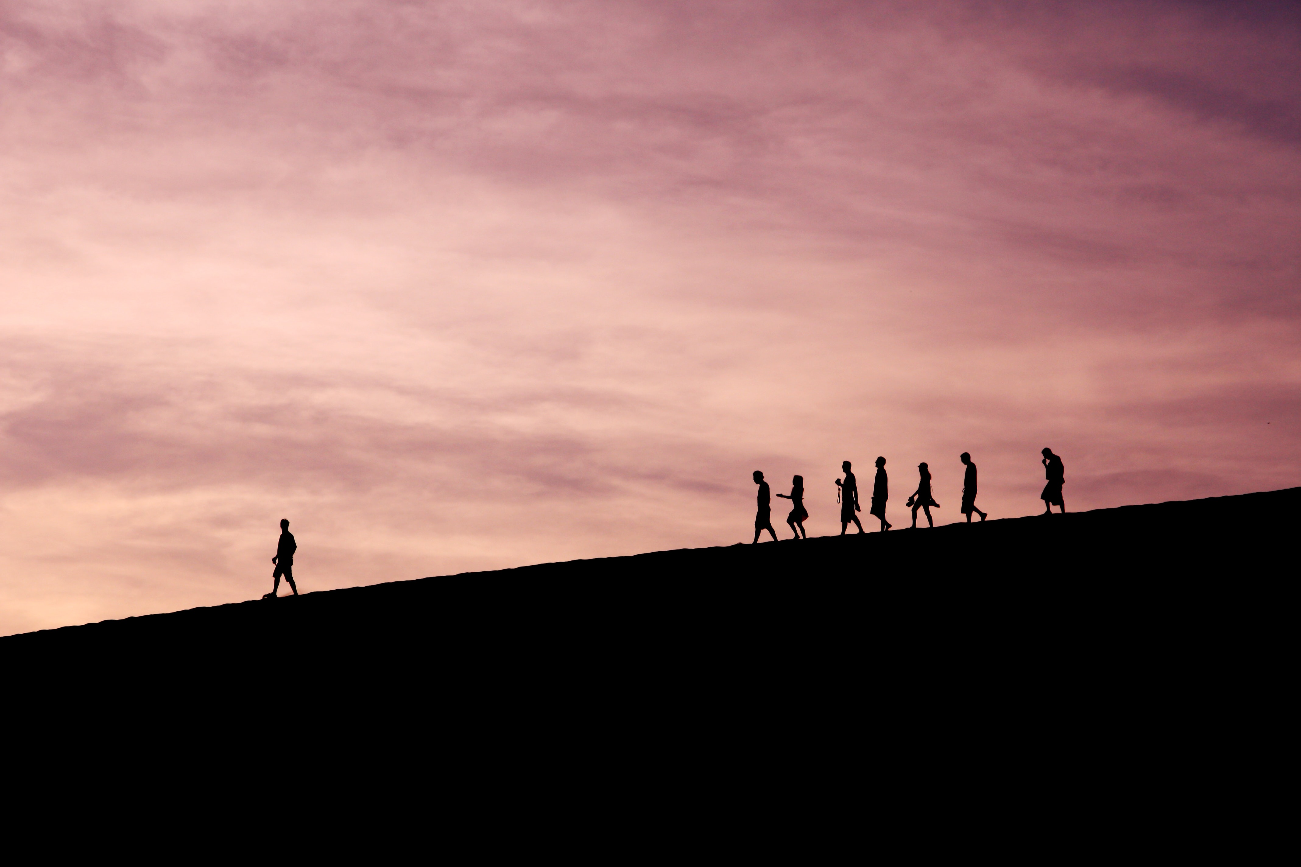 leader walks far in front of the pack.